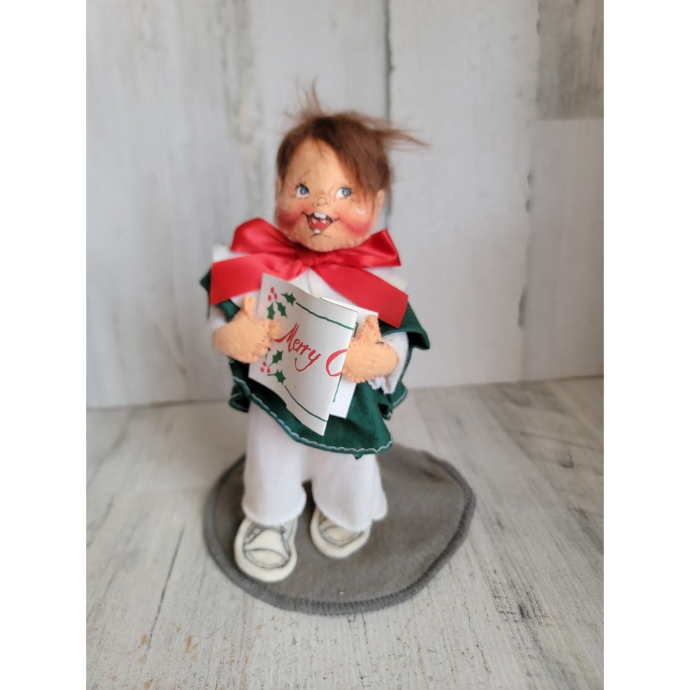 Annalee caroler boy music sheet vintage Xmas mobility doll home decor